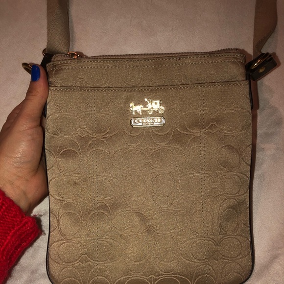 Vintage Coach Crossbody - Picture 2 of 8